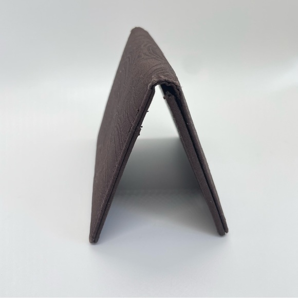 Celine | Compact bifold mirror & insert w/ COA - Picture 4 of 8